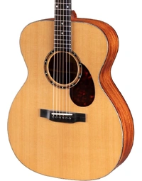 Eastman E2OM Traditional Solid Cedar/Sapele Orchestra Acoustic Guitar