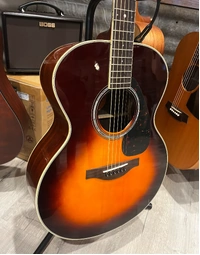 *Scratch & Dent* Yamaha LJ6 ARE BS Solid Top Medium Jumbo Acoustic w/ Pickup Brown Sunburst