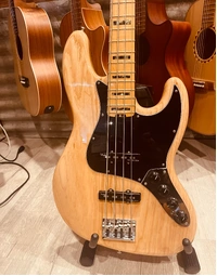 Used Fender American Elite Ash Jazz Bass Natural (Includes Hard Case)