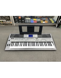 Used Yamaha PSRS670 Keyboard
