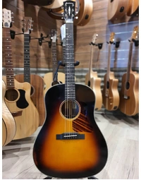 Eastman E22SS/V-SB Solid Spruce/Walnut Slope Shoulder Dreadnought Antique Sunburst Varnish
