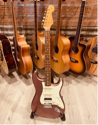 Used Fender 2020 MIJ Hybrid '60s Stratocaster HSS Burgundy Mist Metallic (5651100366) (Includes Gig Bag)