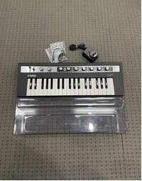Used Yamaha REFACE CP Mobile Mini Electric Piano Synthesizer Keyboard - Mint in Box