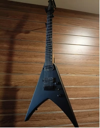 Spira Guitars V-407 MBK 7-String Electric Guitar EB Satin Black